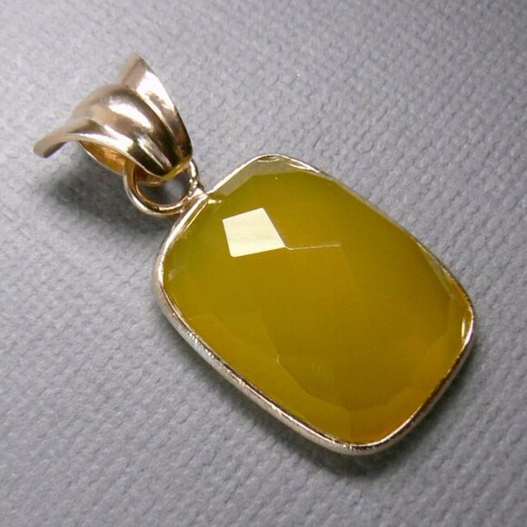Briolette Yellow Agate 18K Rose Gold over Silver Pendant - Picture 3 of 11